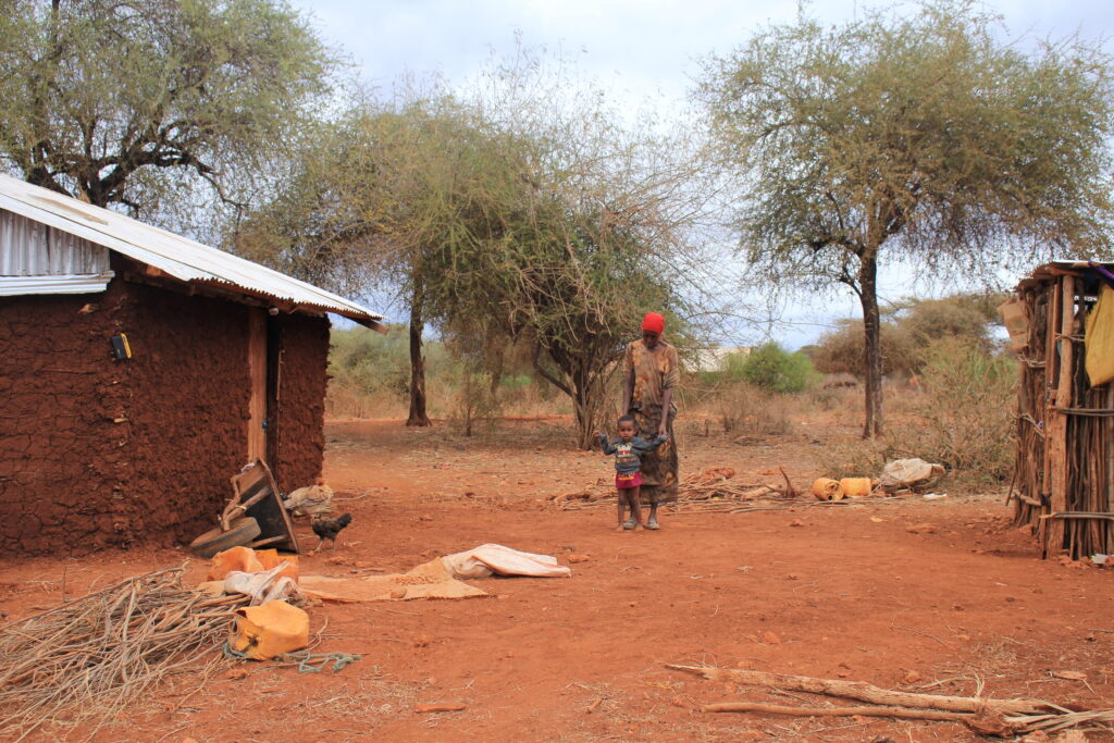 A mother and her kid in a village in Somalia